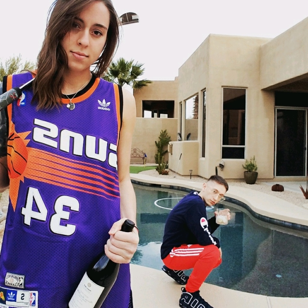 Meet your Posher, Kelly